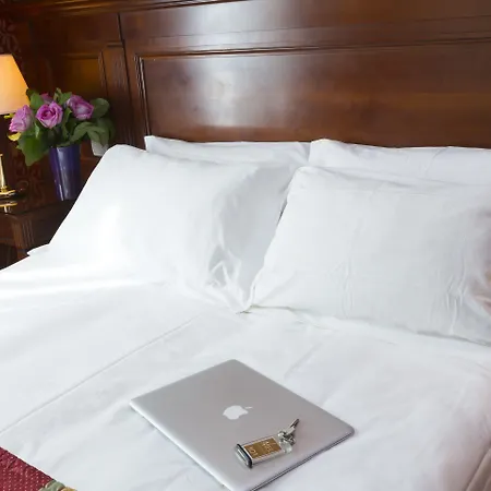 Hotel Elysees Niel Paris