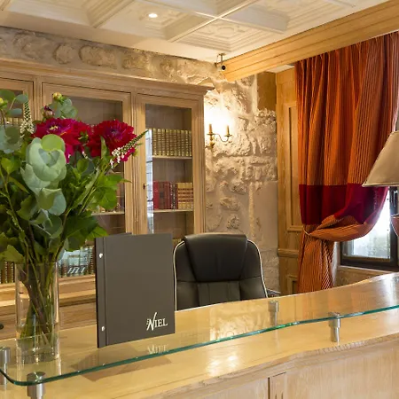 Elysees Niel Hotel 3*