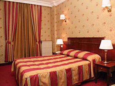 Elysees Niel Hotel