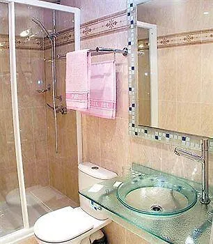 Elysees Niel Hotel
