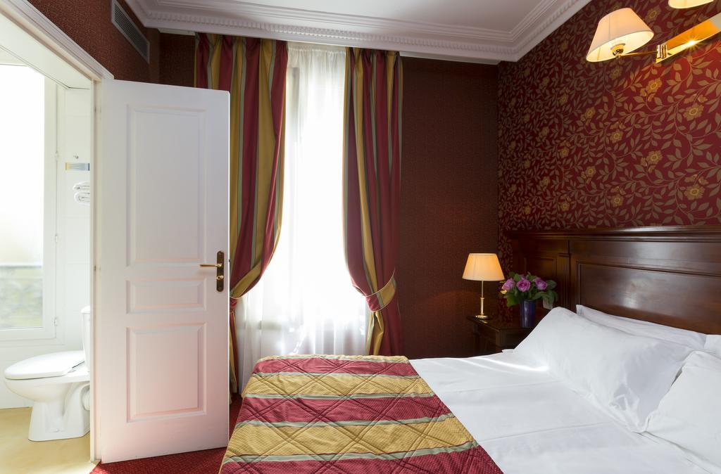 Hotel Elysees Niel 3*