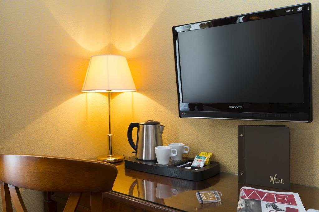 Elysees Niel 3* Paris